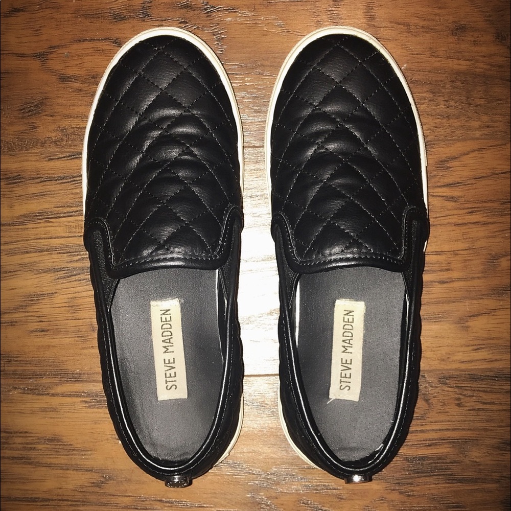 Black Steve Madden ECENTRCQ shoes